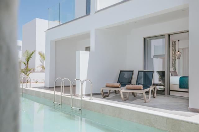 SunGarden-rooms-sdílene bazeny