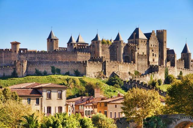 Carcassonne_shutterstock_168186269