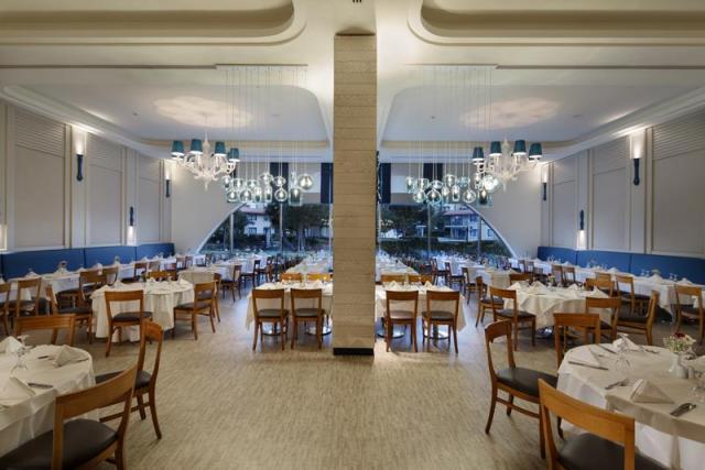 Titanic-Beach-2014-restaurant-2
