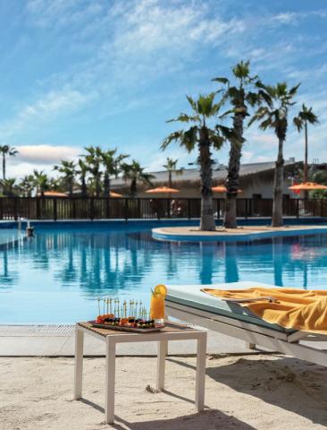 Heated Outdoor Pool (4)