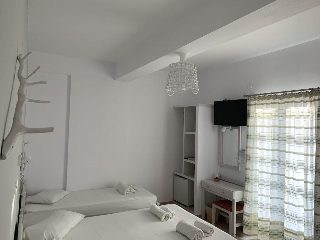 Aegeon hotel Ios014