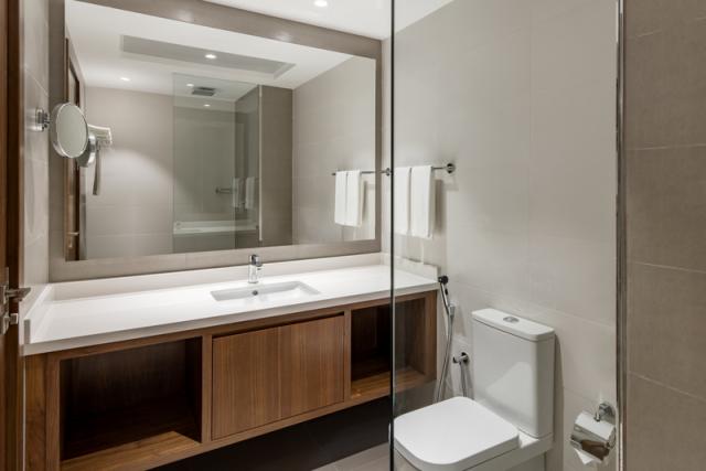 Superior room bathroom (2)