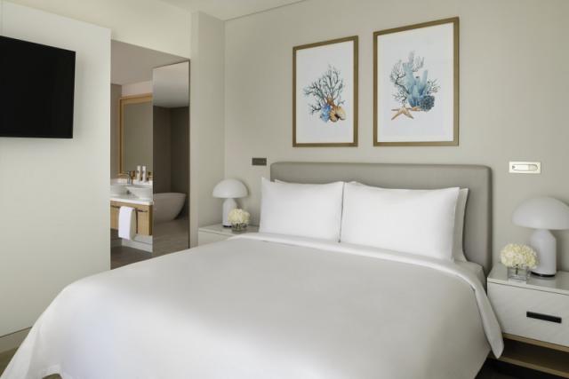 Al Marjan Beachfront Suite With Private Pool_1