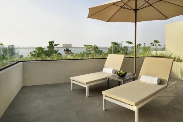 BEACHFRONT JUNIOR SUITE WITH PRIVATE TERRACE 1