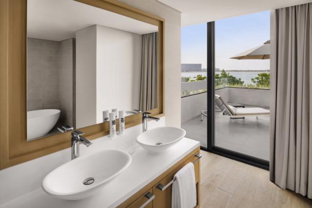 BEACHFRONT JUNIOR SUITE WITH PRIVATE TERRACE 2