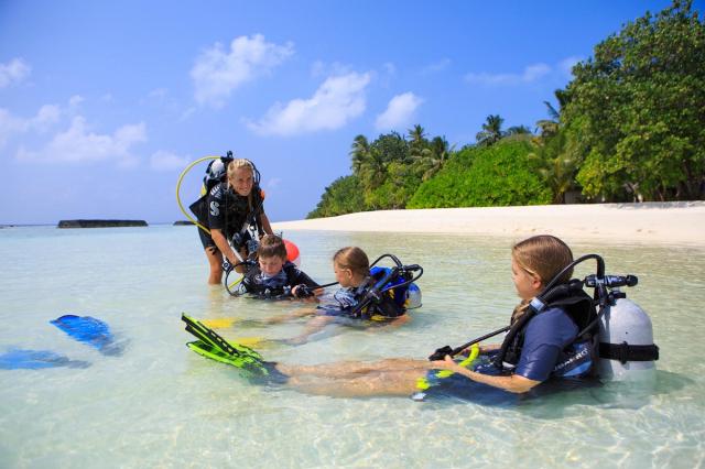 Kuramathi Island fac1 (7)
