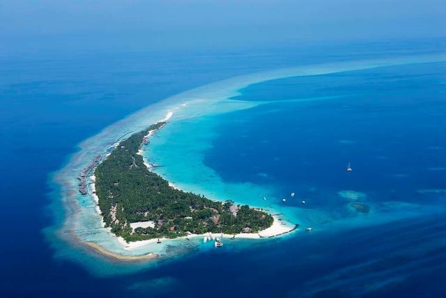 Kuramathi Island ext1 (2)