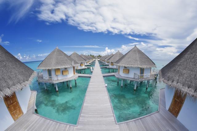 Angaga Island Resort 3 (2)