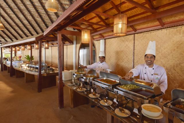Angaga Island Resort 7 (1)