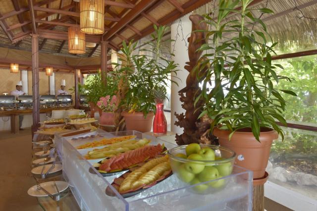 Angaga Island Resort 7 (3)