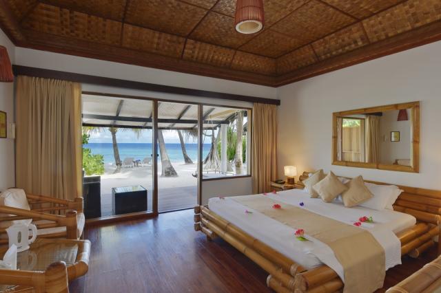 Angaga Island Resort 8 SBB (2)