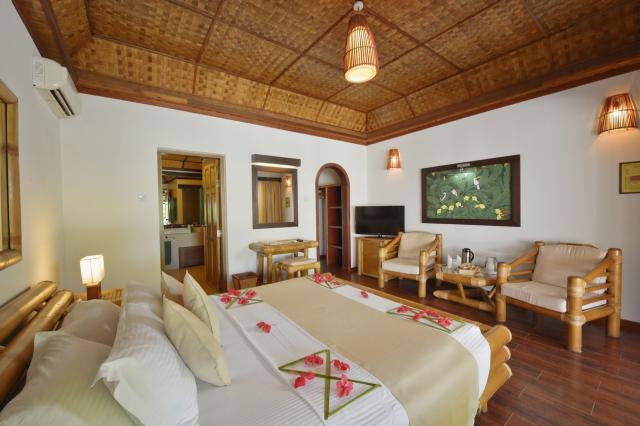 Angaga Island Resort 8 SBB (3)