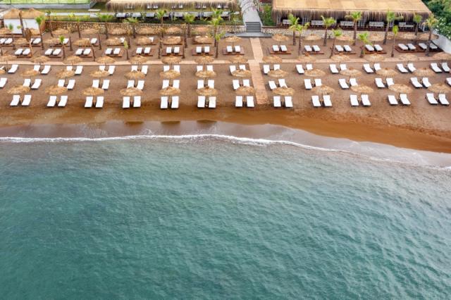 Beach _ Pool2