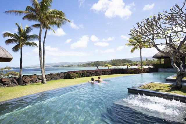 Shanti Maurice Resort 3 (1)