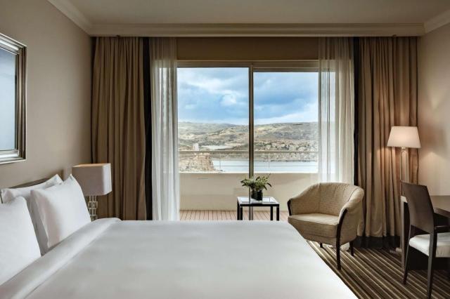 Radisson Blu Resort rooms (2)