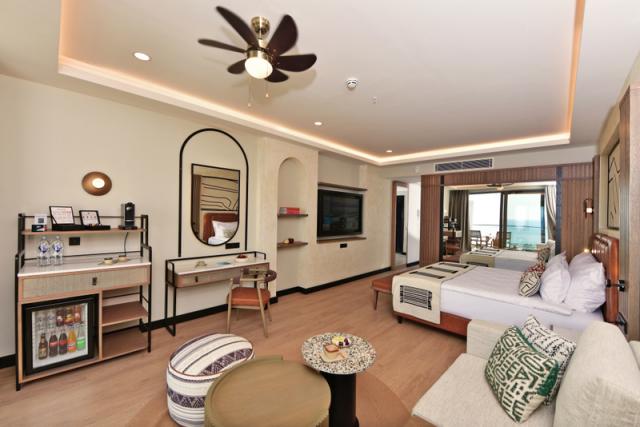 Deluxe Sea View (1)