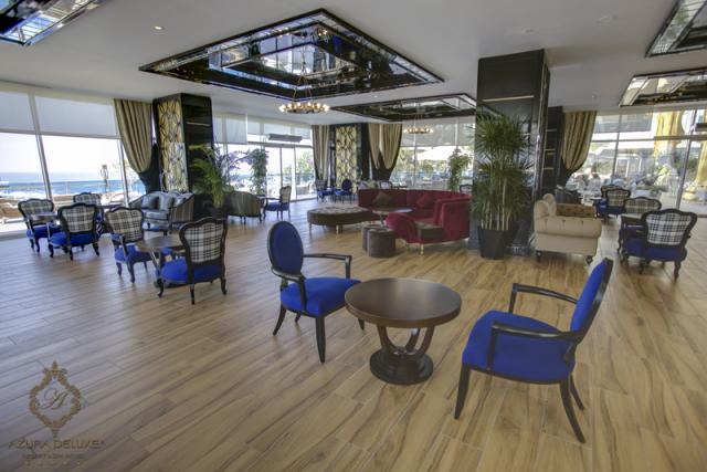 LOBBY PIANO BAR1 