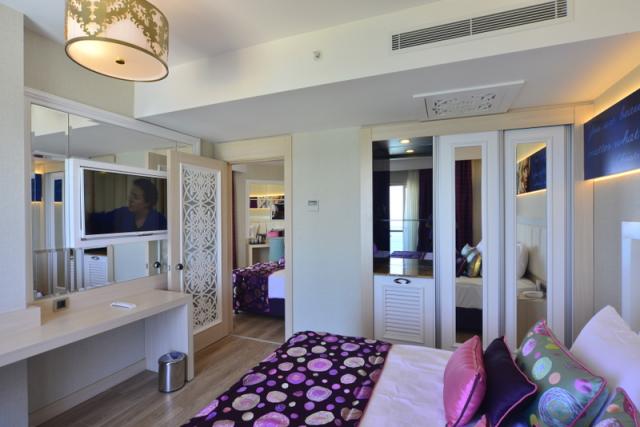 FAM ROOM SEA VIEW