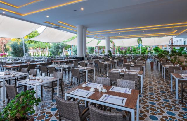 Platinum Main Restaurant 2