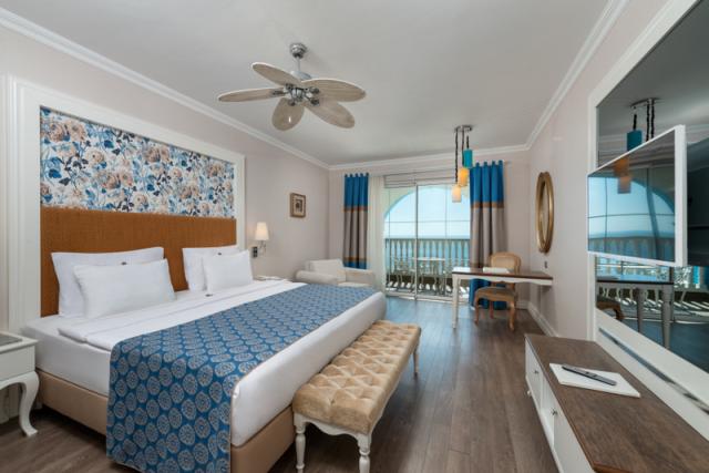 Deluxe Room 1