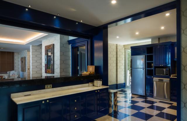 Presidential Villa Bar 1