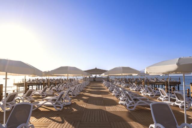 BEACH 1(2)