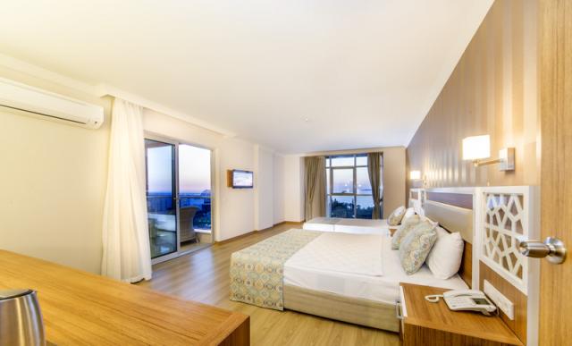 RESORT SUIT BEDROOM