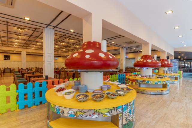 CHILDREN'S BUFFET.JPG