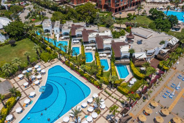 POOL 2(1).JPG