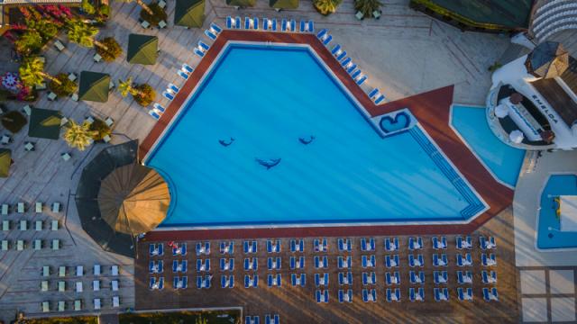 POOL 3(1).JPG