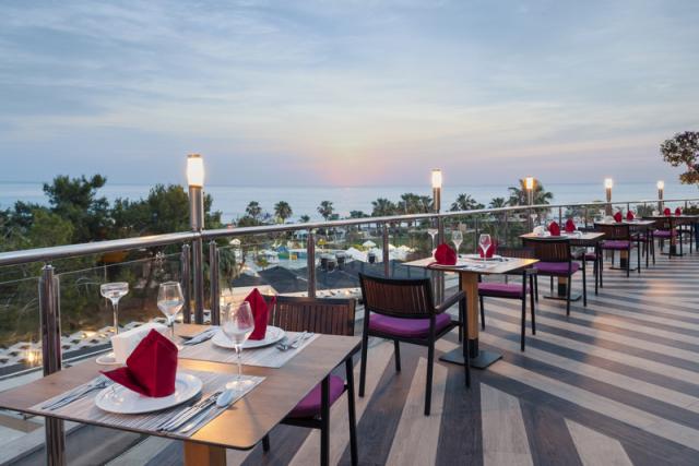 ITALIAN RESTAURANT TERRACE.JPG