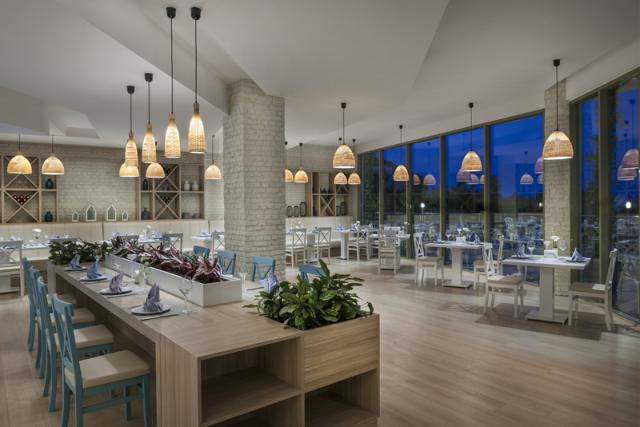 TAVERNA RESTAURANT.JPG