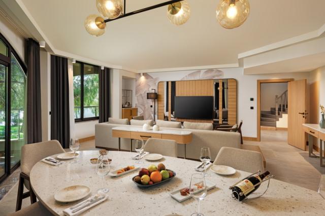 Pasha Suite1