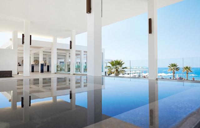 Grecotel_luxMe_white_palace03