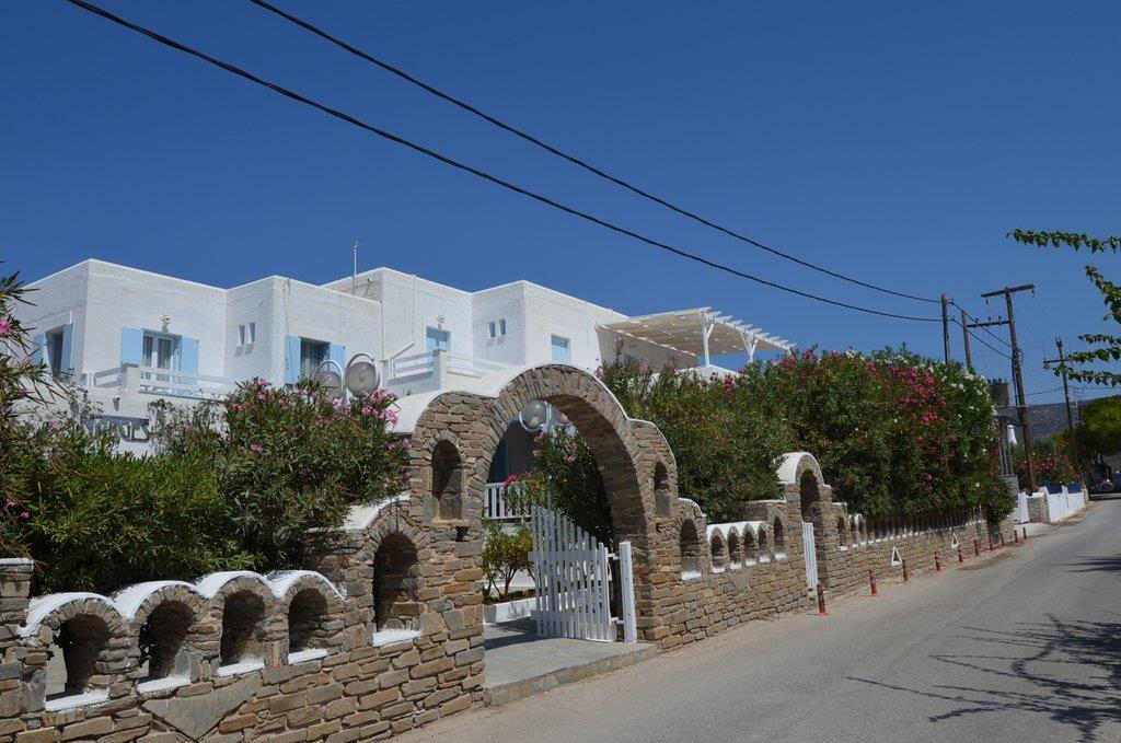 Narges_hotel03.JPG