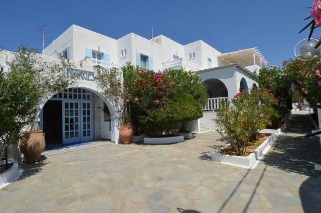 Narges_hotel04.JPG
