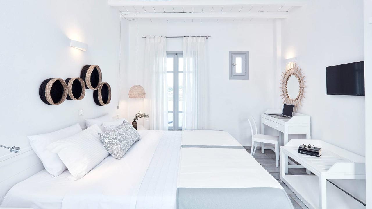 Mr_Mrs_White_Paros10