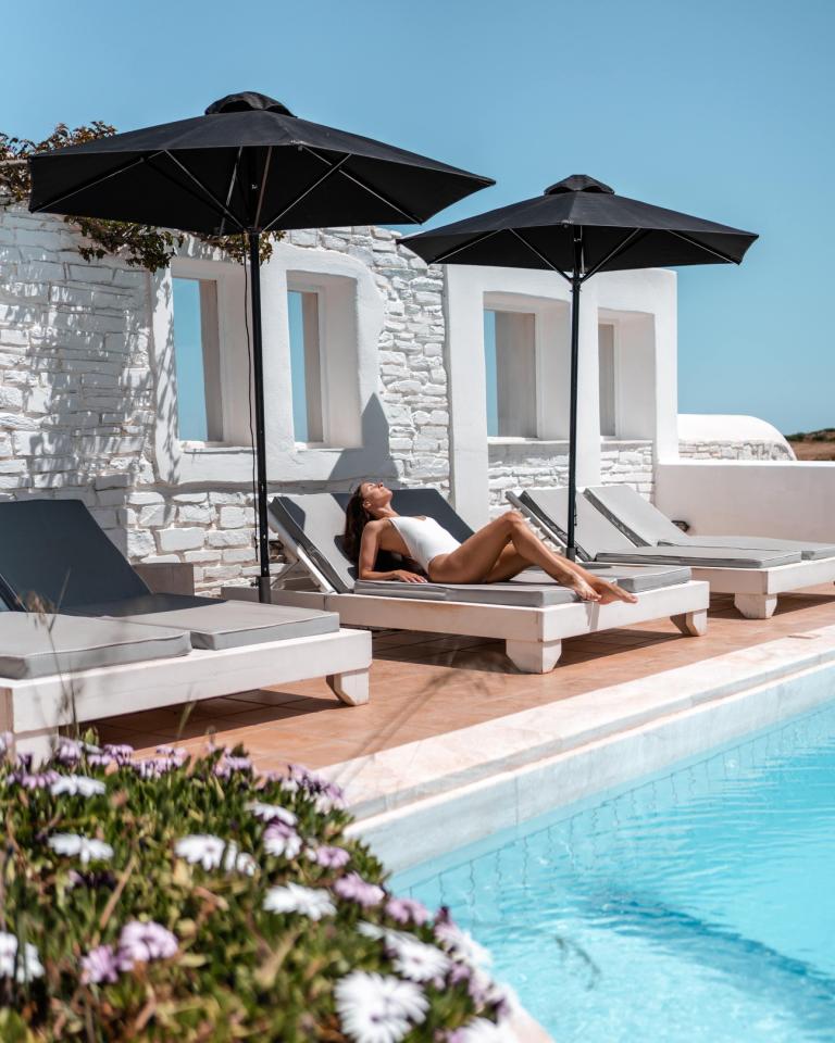 Mr_Mrs_White_Paros12