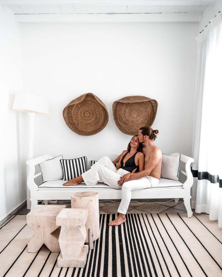 Mr_Mrs_White_Paros13