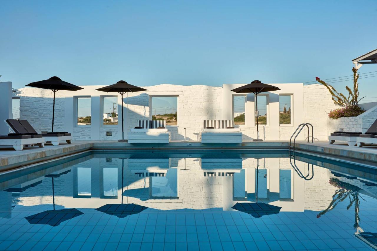 Mr_Mrs_White_Paros21