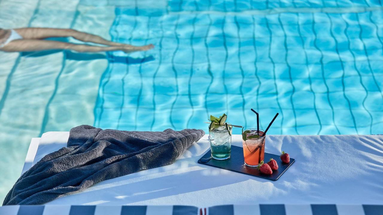 Mr_Mrs_White_Paros04
