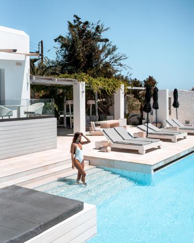 Mr_Mrs_White_Paros19
