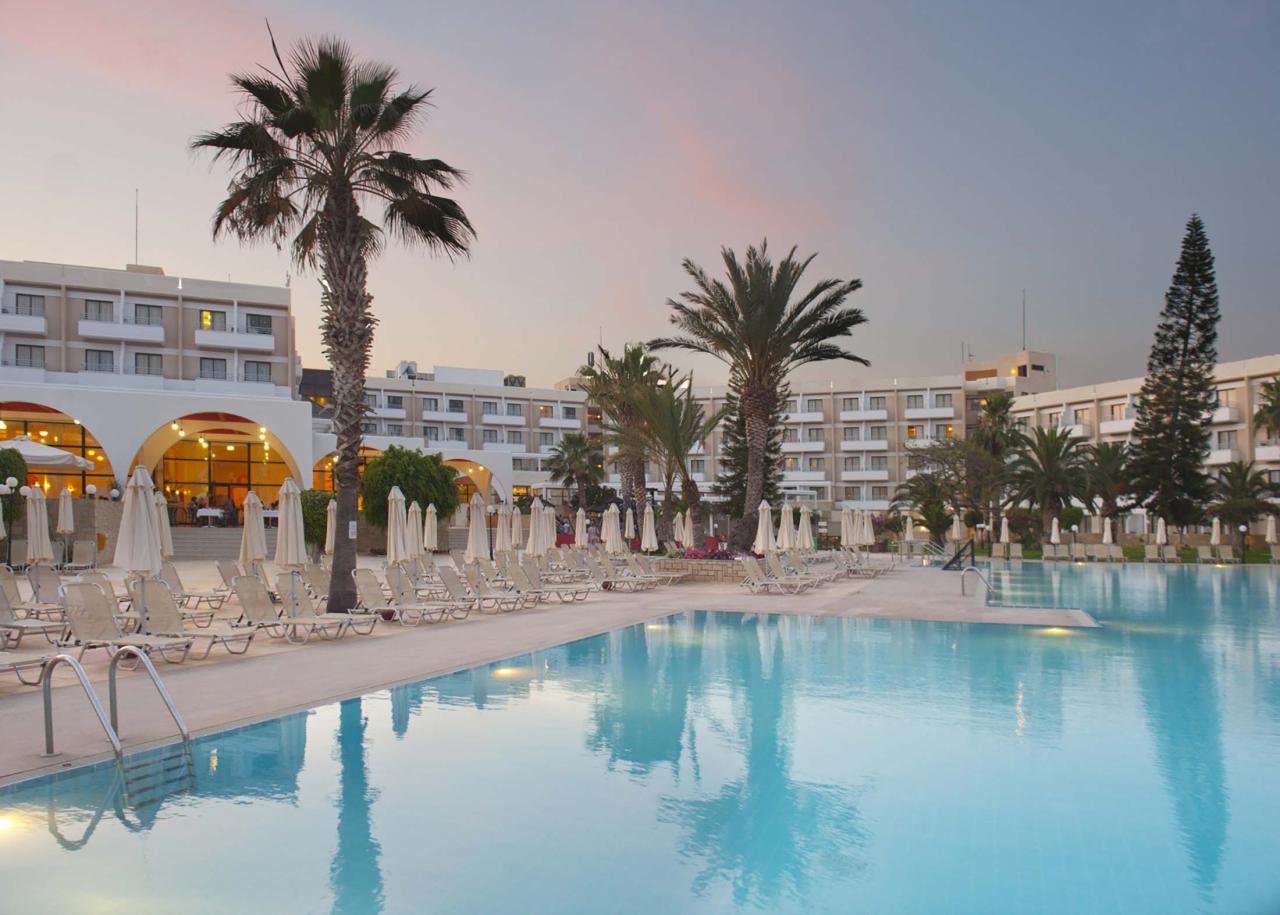 Louis Phaeton Beach