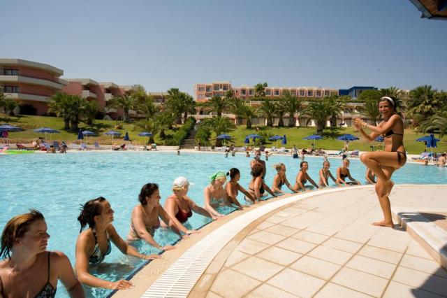 Kresten-Palace-pool