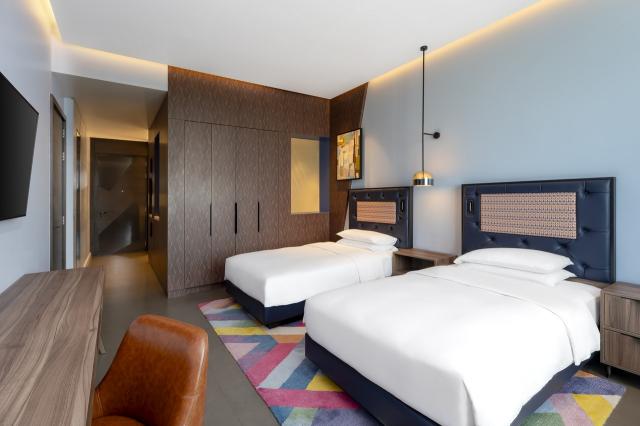 Hyatt Centric Jumeirah Dubai 11 rooms (2)