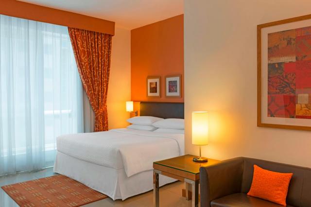 Four Points by Sheraton Bur Dubai 6 rooms (1)