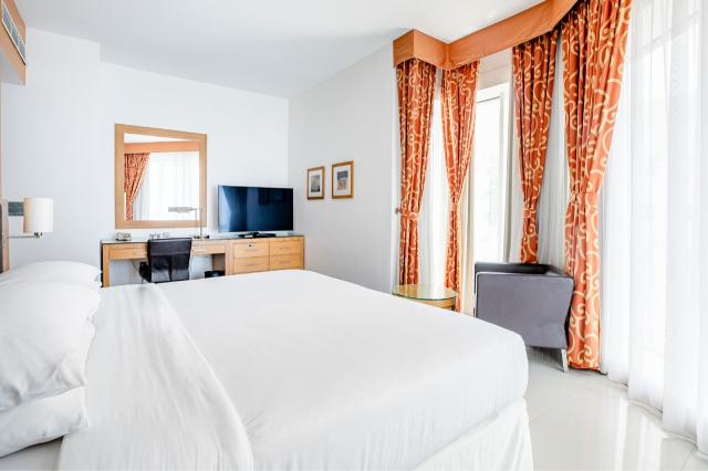 Four Points by Sheraton Bur Dubai 6 rooms (2)