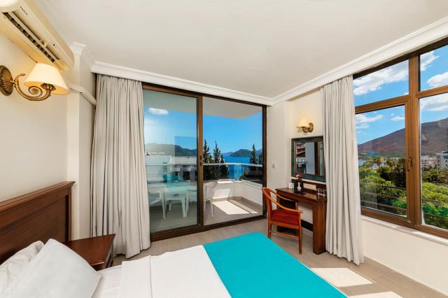side-sea-view-room-8