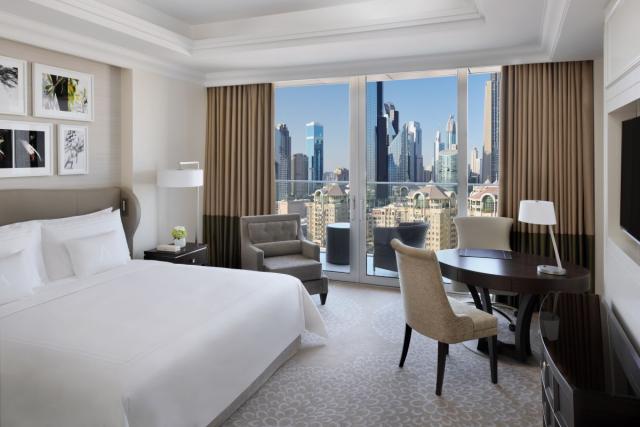 Address Boulevard r2-dlx room 1 (1)