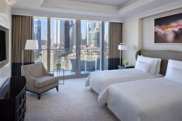 Ex_DowntownSuite-TwinBeds_188926_1500x0